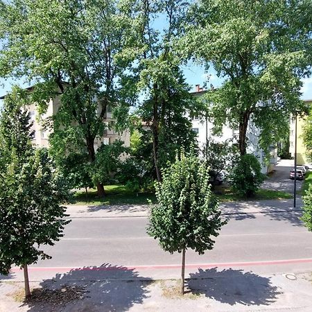Cozy, Bright And Affordable Studio W/ Free Parking Ljubljana Kültér fotó