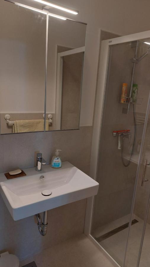 Cozy, Bright And Affordable Studio W/ Free Parking Ljubljana Kültér fotó